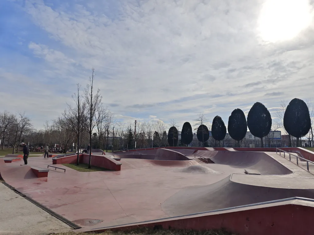 Скейт парк в парке Галицкого Краснодар